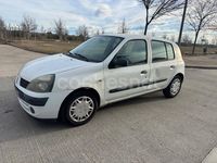 Usado Renault Clio II 65 CV (47 kW) 2005 Blanco Berlina
