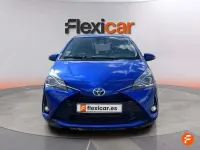 Usado Toyota Yaris Active 99 CV (72 kW) 2020 Azul Utilitario