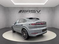 Usado Porsche Cayenne Turbo E-Hybrid 740 CV (544 kW) 2024 Gris / plata SUV