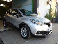 Usado Renault Captur LIMITED 90 HP (66 kW) 2019 Cinzento SUV