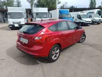 Usado Ford Focus 115 CV (84 kW) 2014 Rojo Berlina