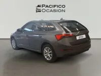Usado Skoda Scala Active 110 CV (80 kW) 2022 Gris Utilitario