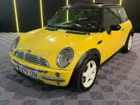 Usado Mini Cooper 115 CV (84 kW) 2003 Amarillo Utilitario