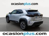 Usado Toyota Yaris Cross Plus 116 CV (85 kW) 2022 Gris SUV