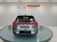 Usado Seat Leon Style 110 CV (80 kW) 2022 Gris / plata Familiar