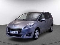 Usado Peugeot 5008 Allure 120 CV (88 kW) 2015 Gris / plata Monovolumen