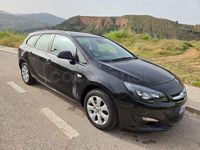 Usado Opel Astra Selective 110 CV (80 kW) 2015 Negro Familiar