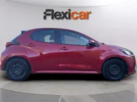 Usado Toyota Yaris Hybrid Active 116 CV (85 kW) 2023 Rojo Berlina