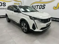 Usado Peugeot 5008 Allure 130 CV (95 kW) 2022 Blanco SUV