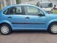 Usado Citroën C3 61 CV (44 kW) 2004 Azul Berlina