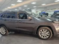 Usado Jeep Cherokee Limited 200 CV (147 kW) 2017 Gris / plata SUV