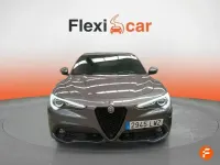 Usado Alfa Romeo Stelvio Sprint 160 CV (117 kW) 2022 Gris / plata SUV