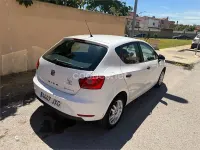 Usado Seat Ibiza Ecomotive 75 CV (55 kW) 2017 Blanco Berlina