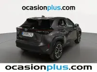 Usado Toyota Yaris Hybrid Plus 116 CV (85 kW) 2022 Gris SUV