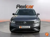 Usado VW Tiguan Life 150 CV (110 kW) 2023 Gris SUV