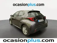 Usado Toyota Yaris Business Edition 116 CV (85 kW) 2024 Gris Utilitario