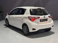 Usado Toyota Yaris Active 99 CV (72 kW) 2020 Blanco Utilitario
