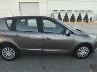 Usado Renault Scénic III Expression 110 CV (80 kW) 2014 Gris / plata Monovolumen