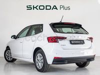 Usado Skoda Fabia 110 CV (80 kW) 2022 Blanco Utilitario