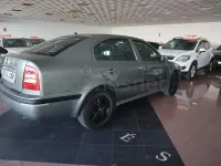 Usado Skoda Octavia Ambiente 102 CV (75 kW) 2004 Verde Berlina