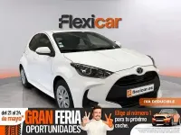 Käytetty Toyota Yaris Hybrid Active 116 HP (85 kW) 2021 Peessi