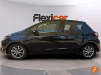 Usado Toyota Yaris Active 111 CV (81 kW) 2018 Negro Utilitario