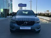 Usado Volvo XC40 R-Design 150 CV (110 kW) 2020 Gris / plata SUV