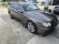 Usado Mercedes CLK220 Avantgarde 150 CV (110 kW) 2008 Beige Coupe