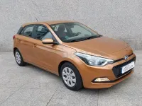 Usado Hyundai i20 84 CV (61 kW) 2016 Marrón Berlina