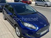 Usado Ford Fiesta Trend 82 CV (60 kW) 2014 Azul Utilitario