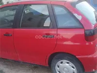 Usado Seat Ibiza 60 CV (44 kW) 1999 Rojo Utilitario