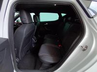 Usado Seat Leon FR 116 CV (85 kW) 2025 Blanco