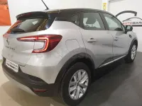 Usado Renault Captur Intens 90 CV (66 kW) 2021 Gris / plata SUV