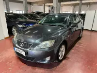 Usado Lexus IS220d Luxury Line 177 CV (130 kW) 2006 Gris / plata Berlina