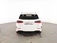 Usado Mercedes B180 AMG line 116 CV (85 kW) 2022 Blanco Monovolumen