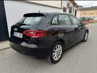 Usado Audi A3 Attraction 110 CV (80 kW) 2015 Negro Berlina