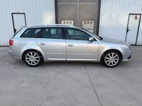 Usado Audi A4 140 CV (102 kW) 2008 Gris / plata Familiar