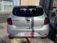 Usado Dacia Sandero Essentiel 73 CV (53 kW) 2018 Gris / plata Berlina
