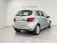 Usado Mercedes B180 109 CV (80 kW) 2010 Gris / plata Monovolumen