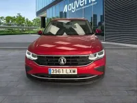 Usado VW Tiguan Life 150 CV (110 kW) 2022 Rojo SUV