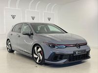 Usado VW Golf VIII GTI Clubsport 300 CV (220 kW) 2025 Gris / plata Berlina