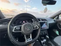 Usado VW Tiguan Allspace Sportline 150 CV (110 kW) 2019 Gris / plata SUV