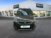Usado Peugeot Partner Tepee Outdoor 120 CV (88 kW) 2017 Marrón Monovolumen