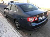 Usado VW Jetta Advance 105 CV (77 kW) 2007 Azul Berlina