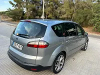 Usado Ford S-MAX Trend 140 CV (102 kW) 2007 Gris / plata Monovolumen