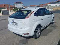 Usado Ford Focus Titanium 109 CV (80 kW) 2009 Blanco Berlina