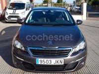 Usado Peugeot 308 Style 120 CV (88 kW) 2015 Gris / plata Berlina
