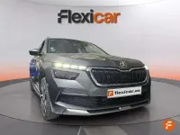 Usado Skoda Kamiq Sport 110 CV (80 kW) 2022 Gris SUV