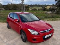 Usado Hyundai i30 Classic 109 CV (80 kW) 2009 Rojo Berlina