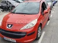 Usado Peugeot 207 75 CV (55 kW) 2007 Rojo Berlina